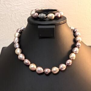 Lavender Cream Large Chunky Faux Pearl Magnetic Clasp Necklace & Bracelet Set